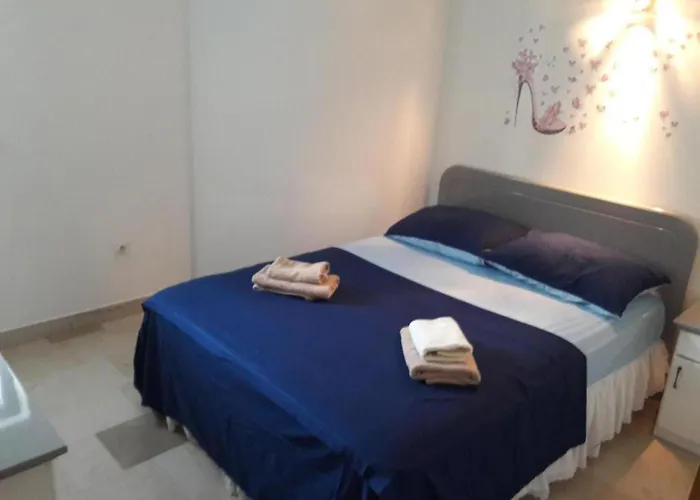 - One Bedroom Daire *
