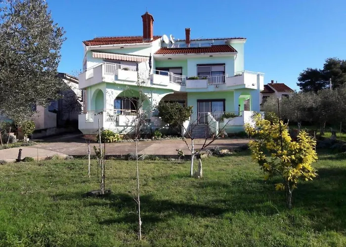 - One Bedroom Кожино